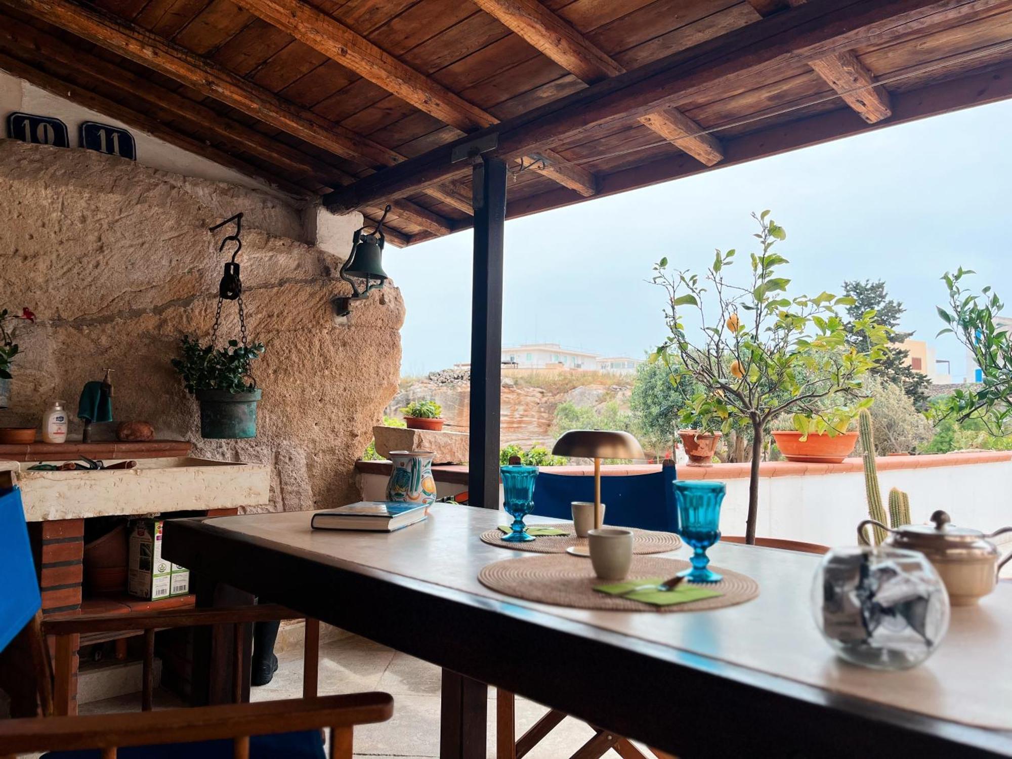 Il Cactus: Una Piccola Oasi In Paese Фавиняна Екстериор снимка